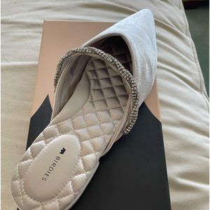 Birdies The Swan Snow Crystal size 9